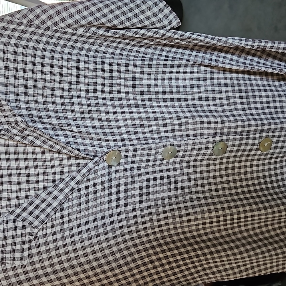Ladies Button Blouse - Picture 3 of 3